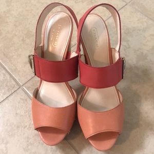 Coach coral/peach leather sandal with platform sz8